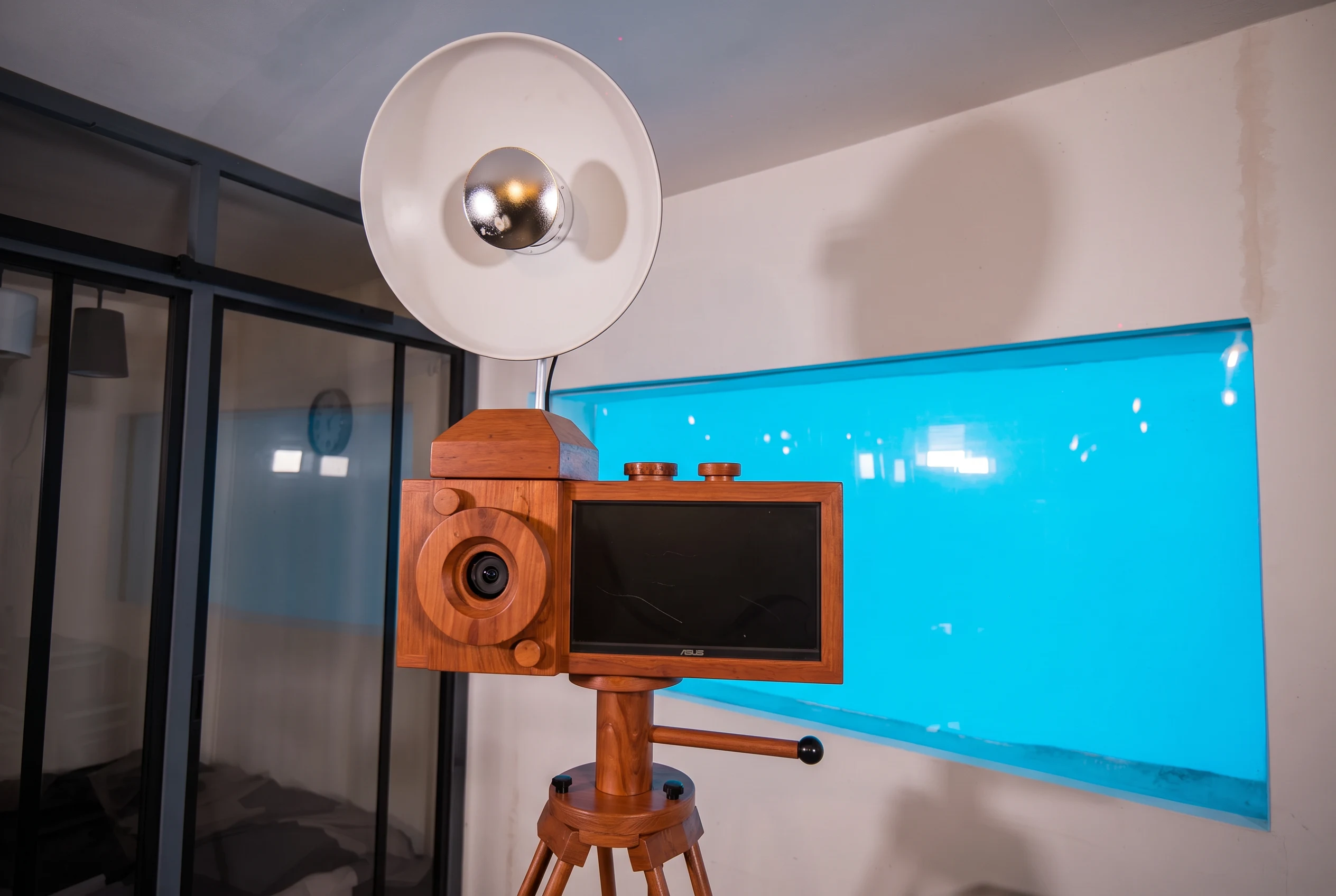 Photobooth Le St Trop équipé de son éclairage professionnel